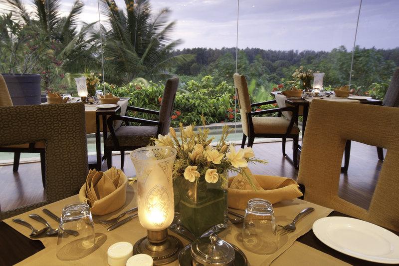 The Serai Chikmagalūr Restoran fotoğraf